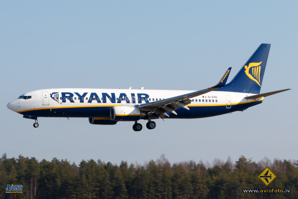 Boeing 737-8AS