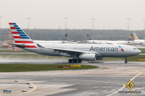 Airbus A330-243