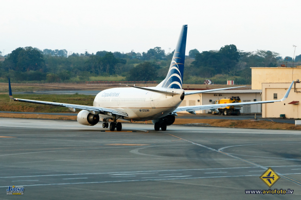 Boeing 737-7V3