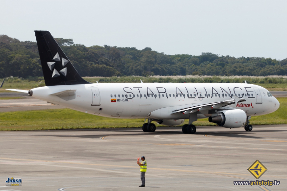 Airbus A320-214