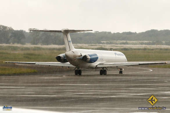 McDonnell Douglas MD-82 (DC-9-82)