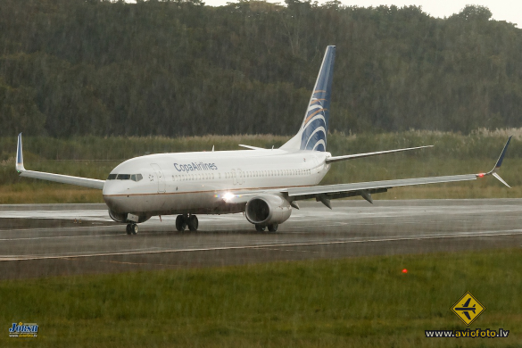 Boeing 737-8V3
