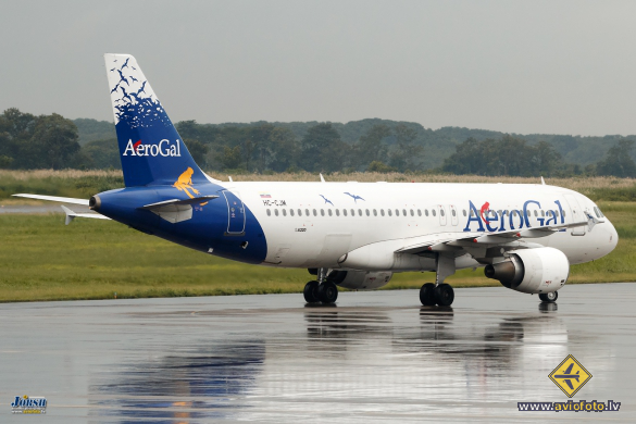 Airbus A320-214