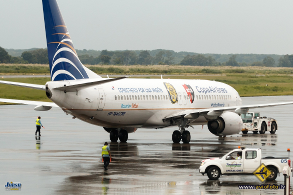 Boeing 737-8V3