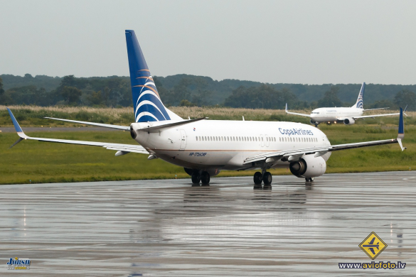 Boeing 737-86N