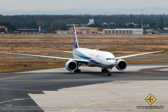 Boeing 777-381/ER