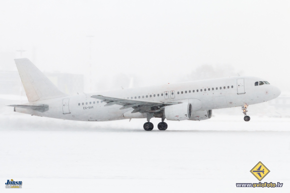 Airbus A320-214