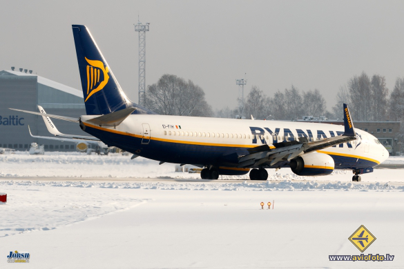 Boeing 737-8AS