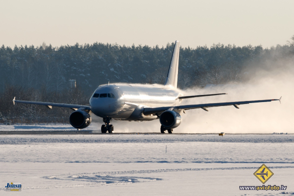 Airbus A320-214