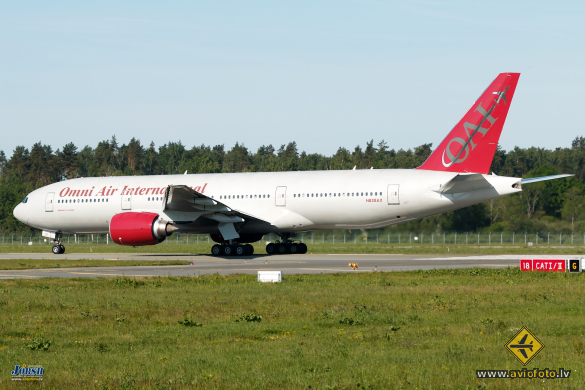 Boeing 777-2U8/ER