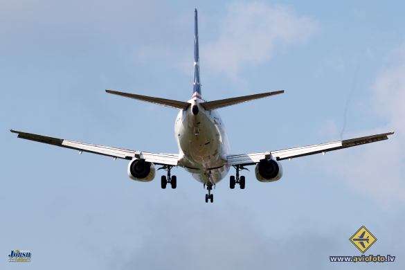Boeing 737-45D