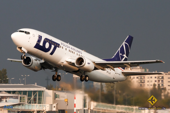 Boeing 737-45D