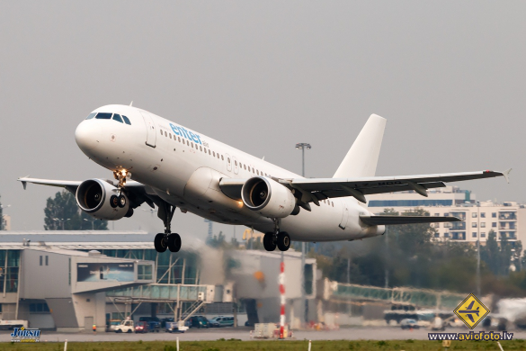 Airbus A320-214