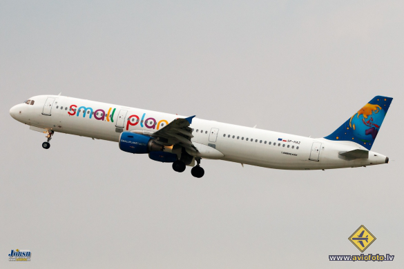 Airbus A321-211