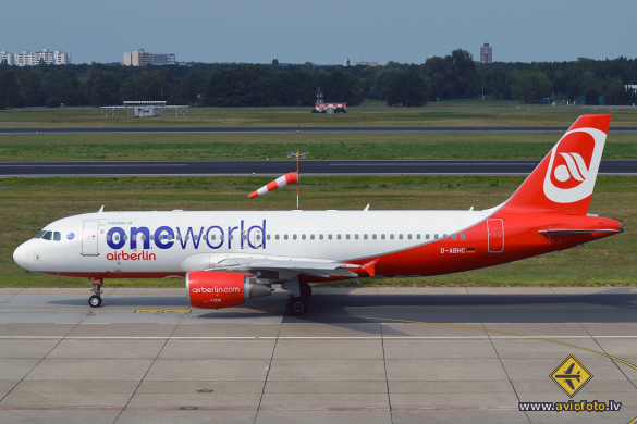 Airbus A320-214