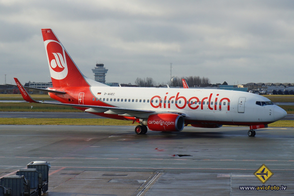 Boeing 737-76J