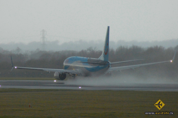 Boeing 737-8K5