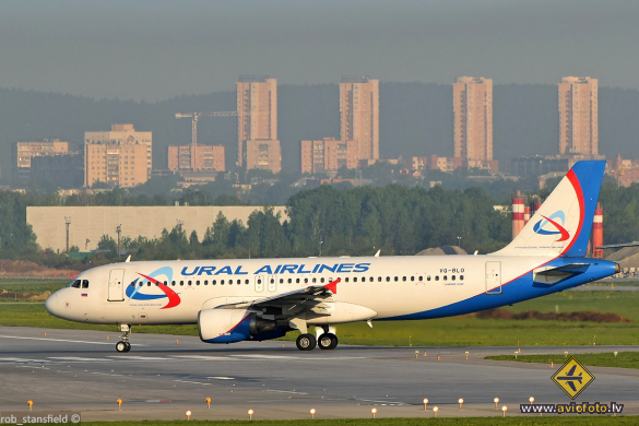 Airbus A320-214