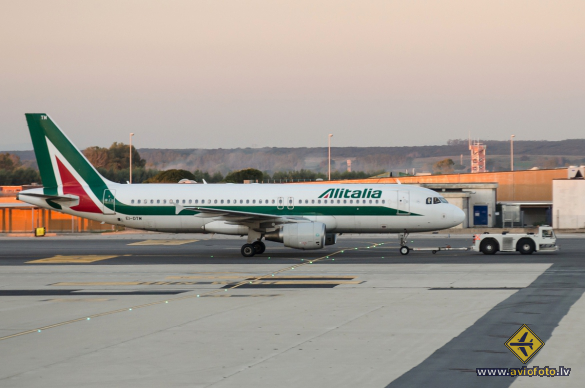 Airbus A320-216