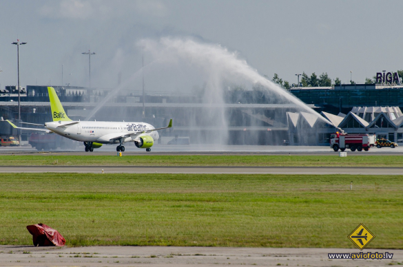 Bombardier CSeries CS300 (BD-500-1A11)
