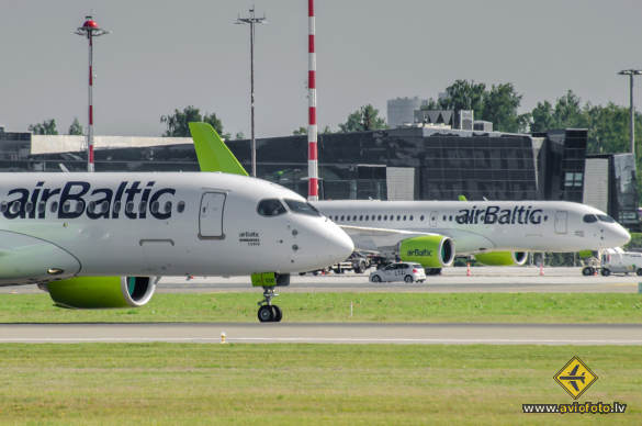 Bombardier CSeries CS300 (BD-500-1A11)
