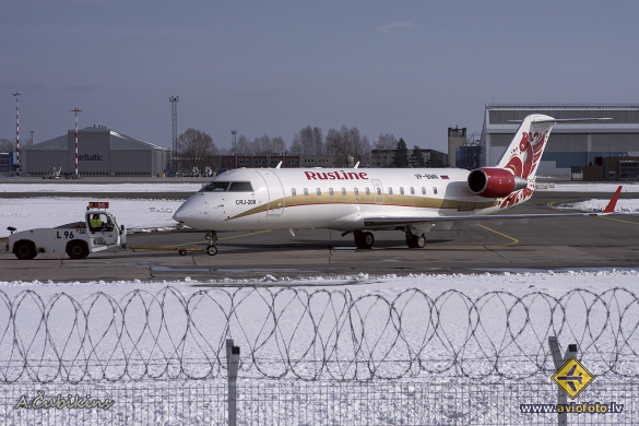 Bombardier CRJ-200ER (CL-600-2B19)