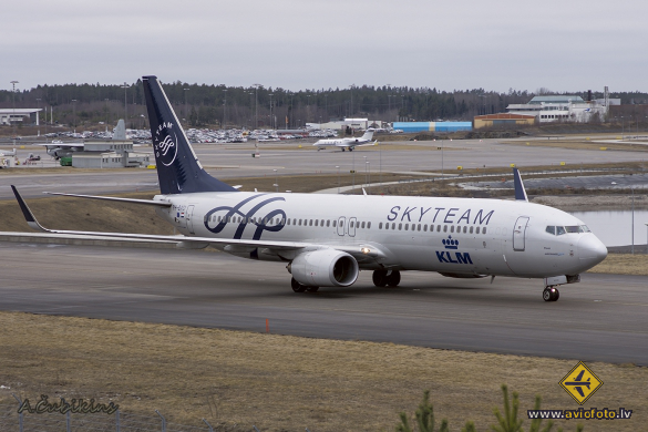 Boeing 737-9K2
