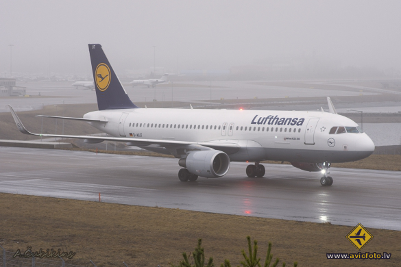 Airbus A320-214