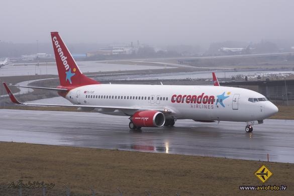 Boeing 737-8HC