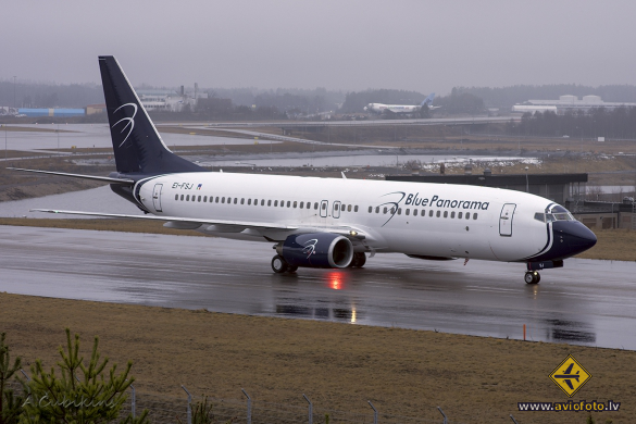 Boeing 737-86N
