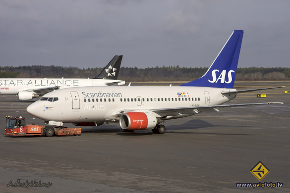 Boeing 737-683
