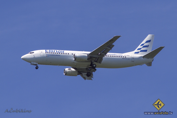 Boeing 737-4S3
