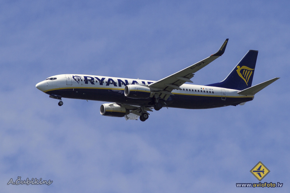 Boeing 737-8AS