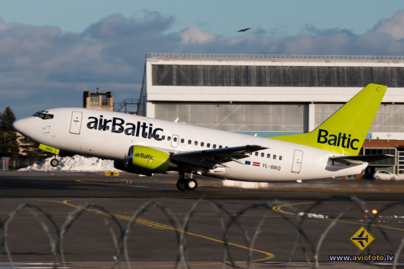 Boeing 737-522