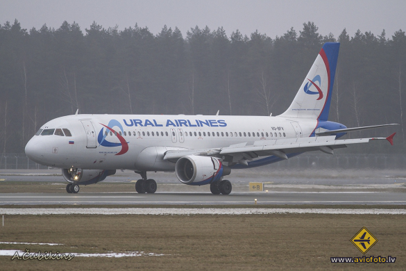 Airbus A320-214
