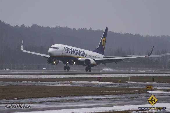 Boeing 737-8AS