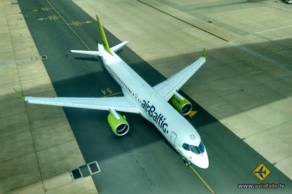 Bombardier CSeries CS300 (BD-500-1A11)