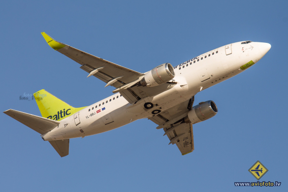 Boeing 737-36Q