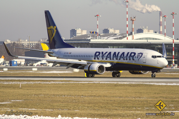 Boeing 737-8AS