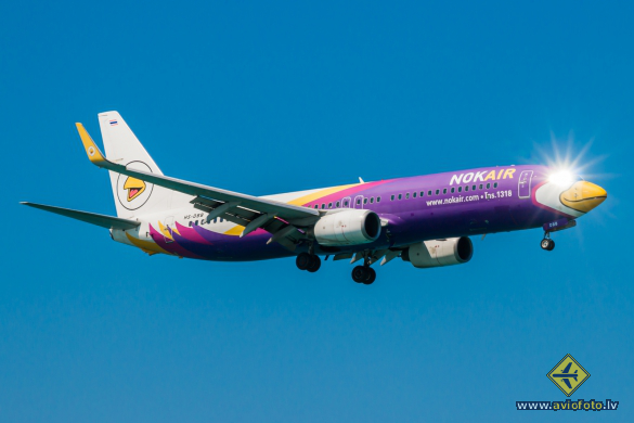Boeing 737-8AS