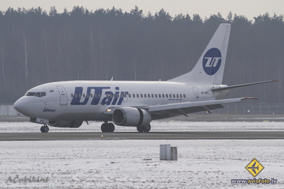 Boeing 737-524