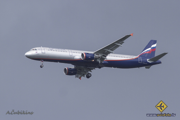 Airbus A321-211