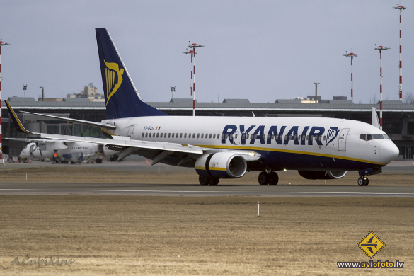 Boeing 737-8AS