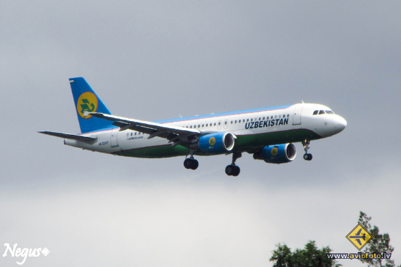 Airbus A320-214
