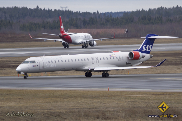 Bombardier CRJ-900LR (CL-600-2D24)