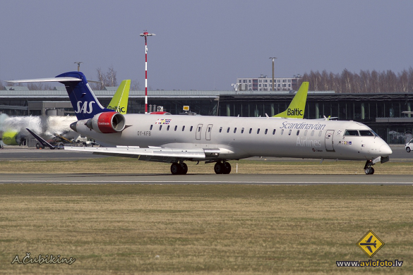 Bombardier CRJ-900ER (CL-600-2D24)