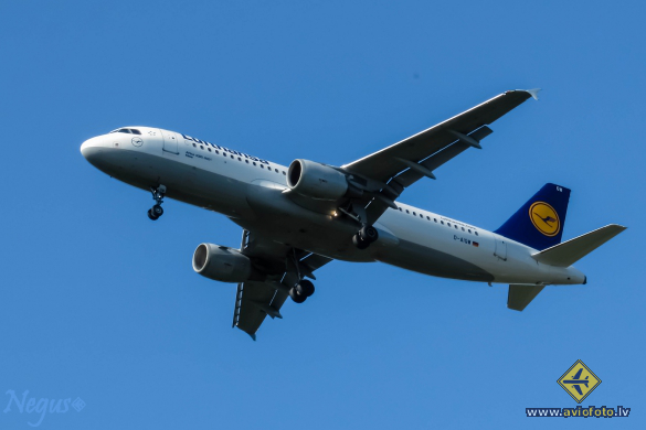 Airbus A320-211