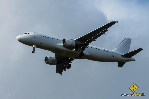 Airbus A320-211