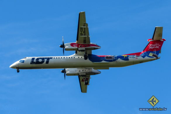 Bombardier DHC-8-402 Q400