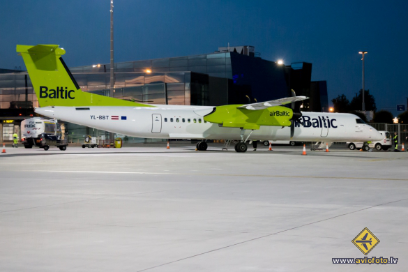 Bombardier DHC-8-402 Q400